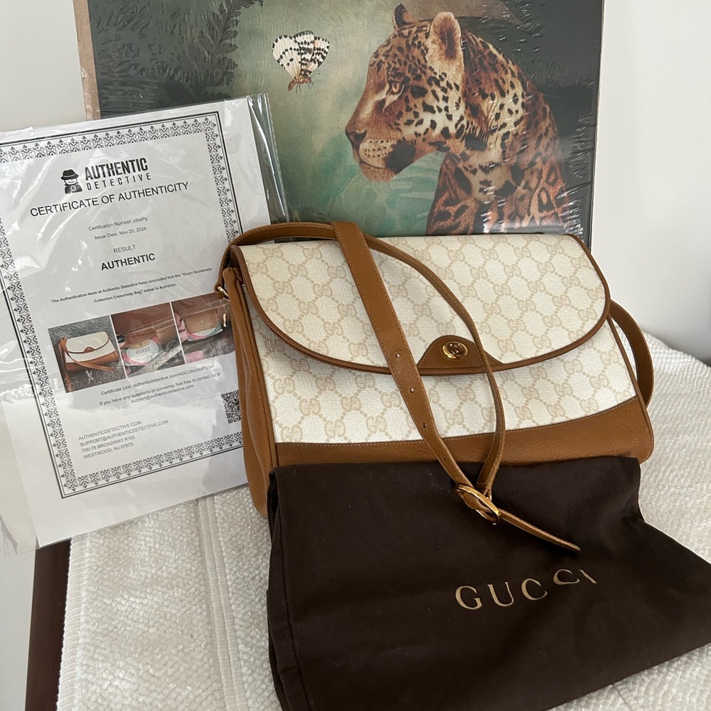 VINTAGE GUCCI Luxury Crossbody with COA